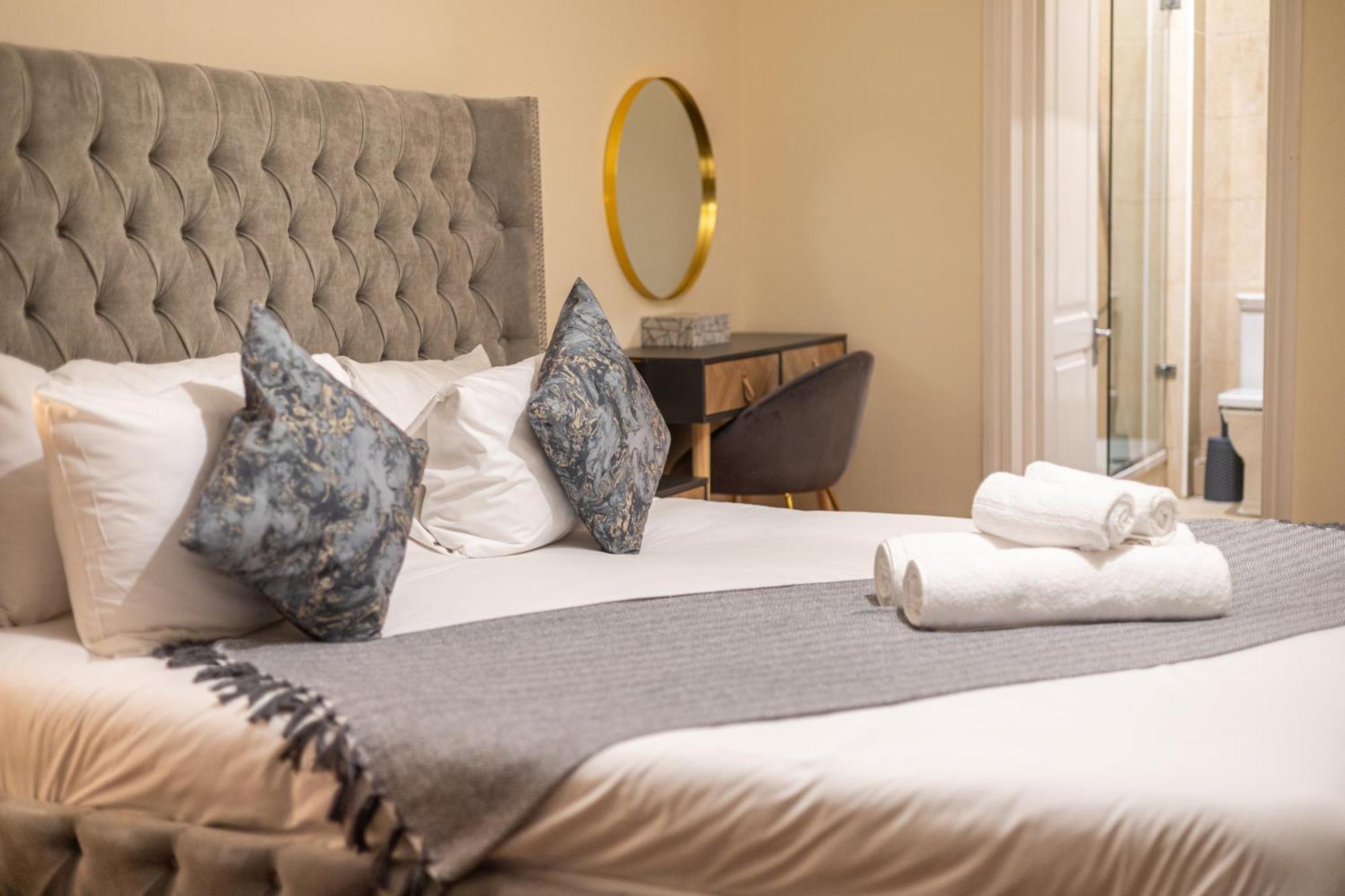 Luxury 3Bedroom Apartment In Thames-Side London Living ภายนอก รูปภาพ